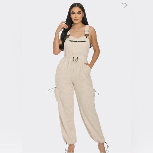 942. TEDDY CREAM JUMPSUIT - Picture 1 of 6